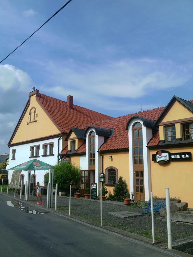 Penzion Patak Kamyk nad Vltavou ภายนอก รูปภาพ
